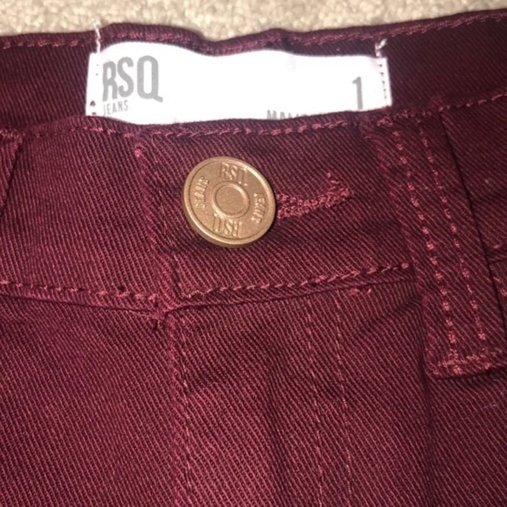 Tilly RSQ Malibu Cuff‎ Short Burgundy size 1 NWT
